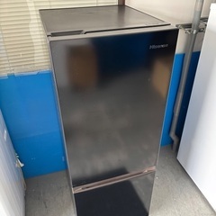 高年式！美品！ブラック色！2ドア☆162L☆お買得冷蔵庫☆