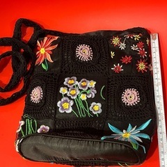 ヴィンテージ　Y2K オーガンジー刺繍　鍵編み 花柄刺繍 黒ポシェットの画像