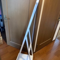 ホワイト木製ハンガーの画像