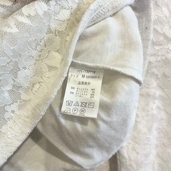 ①INGNI レース トップスの画像