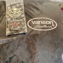 VANSON Leathers クッションカバー /缶バッジ2個セットの画像