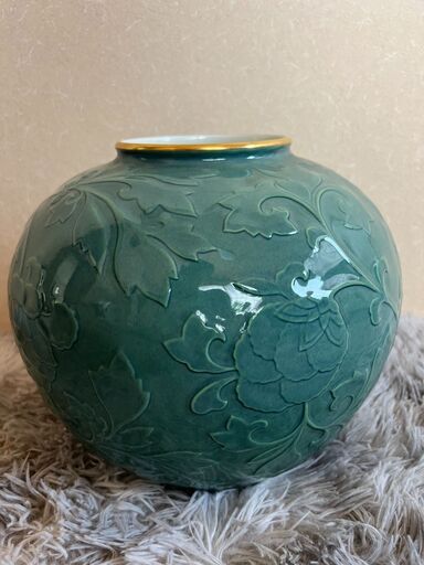 深川製磁色絵彩磁牡丹文花瓶花器花入飾り壺浮き彫り金縁 (平田 深川製磁色絵彩磁牡丹文花瓶花器花入飾り壺浮き彫り金縁 (平田