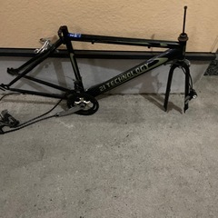 クロスバイクのフレームの画像