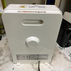 セラミックファンヒーター　人感センサー付き　無料の画像