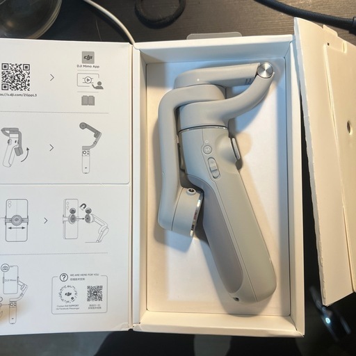 DJi。OM5 スマートフォンスタビライザー