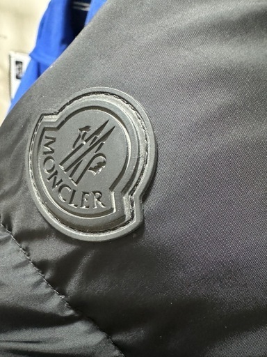 MONCLERダウンジャケット