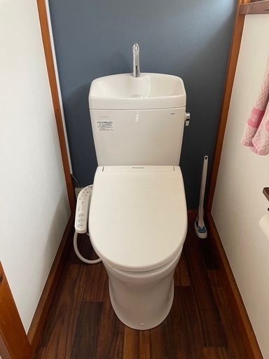 TOTOトイレ　タンクと便器