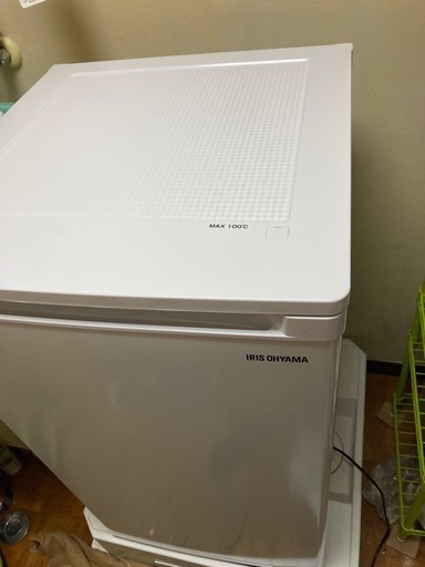 アイリスオーヤマ 冷凍庫 60L IUSD-6B-W