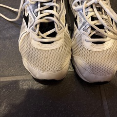 MIZUNOスニーカー通学靴の画像