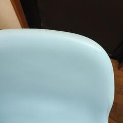 イームズチェアーの画像