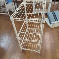 スチールラックの画像