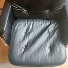 椅子　キャスター　肘掛け付きの画像
