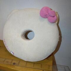 ハローキティHELLO KITTYクッション 低反発ドーナツ型 ...