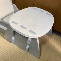 ニトリ　やわらか素材 ふわふわ キッズテーブルセットの画像
