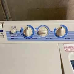 さらに値下げ❗️二層式洗濯機❗️❗️の画像