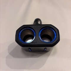二股シガーソケットの画像