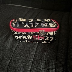 🉐美品マリークワントポーチ
