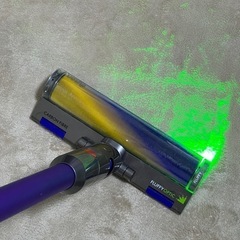 Dyson digital slim fluffy SV18無線掃除機の画像