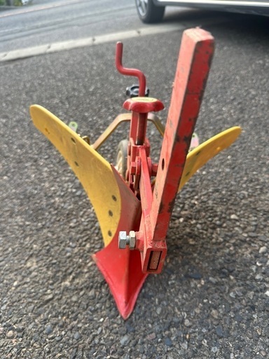 耕耘機用培土器　畝立てアタッチメント