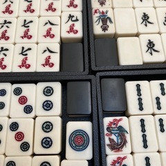 マージャン　麻雀牌　背黒の画像