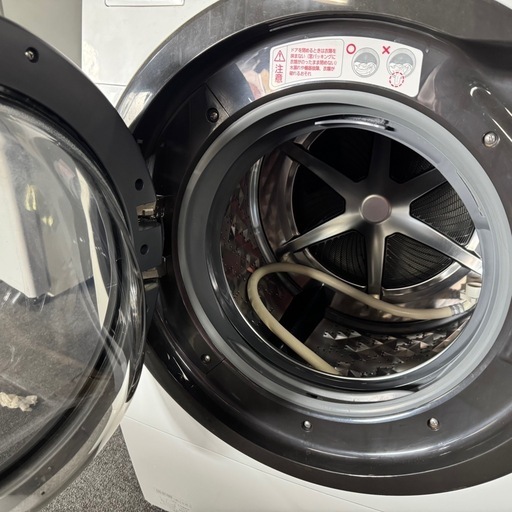 Panasonic ドラム式電気洗濯乾燥機 2017年製 
NA-VX3700L