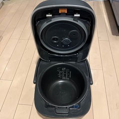 【中古】象印マホービン 炊飯器 圧力IH炊飯ジャー(5.5合炊き) ブラック ZOJIRUSHI 炎舞炊き NW-PU10-BZ
の画像