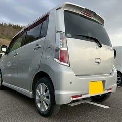 フォロワー割実施中‼️‼️低走行6万キロ台‼️月々9千円〜分割払い可‼️ 車検2年付き！【名義変更代込み】☆スズキ ワゴンRスティングレー☆Bluetoothナビ付き☆走行中DVD見れます☆シートカバー付き☆プッシュスタート☆ドライブレコーダー付きのフル装備☆純正アルミ☆事故修復歴無し☆そのまま乗って帰れます！の画像