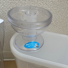 ブリタ　浄水ポット　お米保存容器　の画像