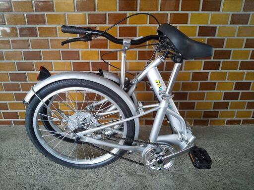きれいなシルバーの折り畳み自転車です (クロ) 松戸の折りたたみ