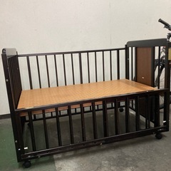 ベビーベッドの画像