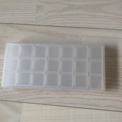 小物収納ケース 28分割 プラスチックケースの画像