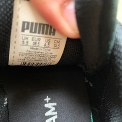 値下げ 
プーマ スニーカー の画像