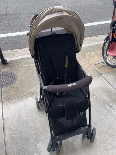 アップリカ　マジカルエアークッション　ベビーカー