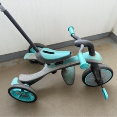 子供用の三輪車の画像