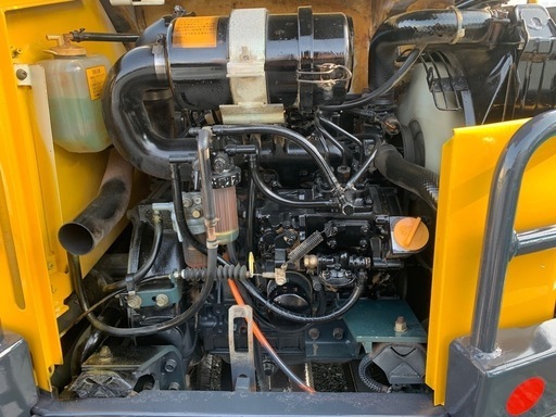 ヤンマー　ミニユンボ　B17 油圧ショベル　ブレーカー配管付き　ゴムキャタ　1.5tクラス　全国陸送可能 下取りOK　