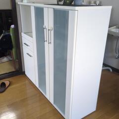 食器棚の画像