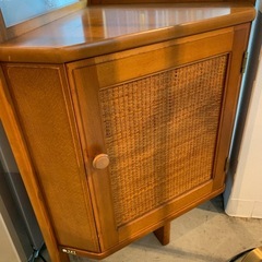 出張買取実施中★カリモク　コーナーテーブルの画像