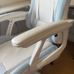 ゲーミングチェアを売ります😊の画像