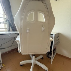 ゲーミングチェアを売ります😊の画像