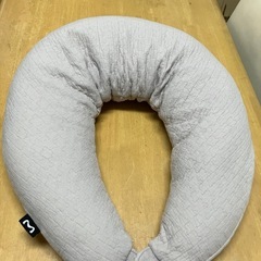 ☆値下げ☆Y2504-527  Mofua イブル マルチクッション 31×110cm 毛玉が少しあります。の画像