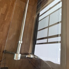 ガラステーブルの画像
