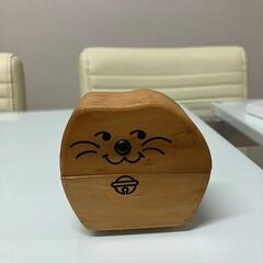 木製印鑑収納ケース　猫置物　装飾品　印鑑立て　朱肉付