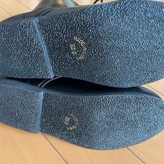 女の子ミディアムブーツ22センチ黒色の画像