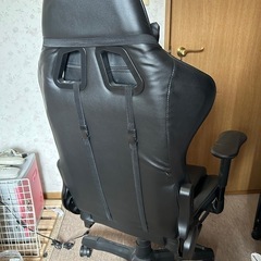 ゲーミングチェアの画像