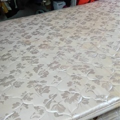 【差し上げます】セミダブルベッドの画像