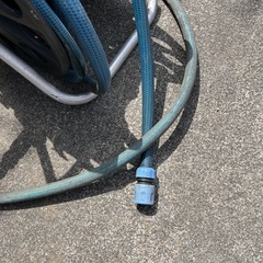 お話し中　ホースとホースリールの画像