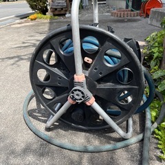 お話し中　ホースとホースリールの画像