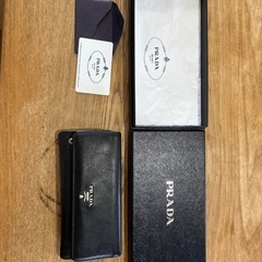 プラダの財布の箱　カード