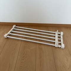 突っ張り棒式の棚 