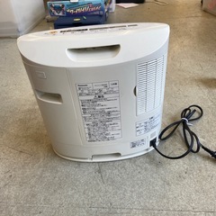 A2504-459 配送不可 Panasonic 加湿セラミックファンヒーター DS-FKX1203 2012年製 動作確認済み キズ汚れ有りの画像